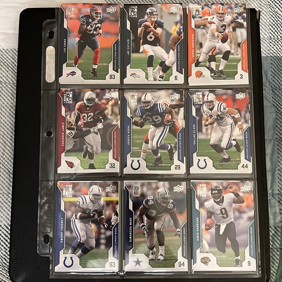 2008 NFL Card Lot - Picture 7 of 11